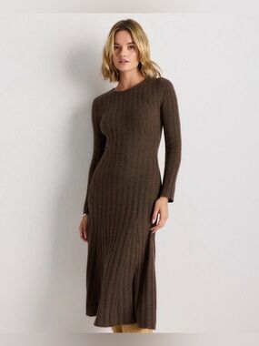 Quince Mongolian
Cashmere Wide Rib Midi Dress
Brown Small, Like New
